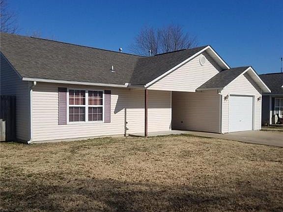2nd image of 1645 Tanglewood Ln