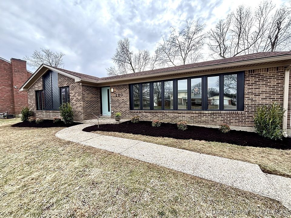 1st image of 220 Cherokee Drive