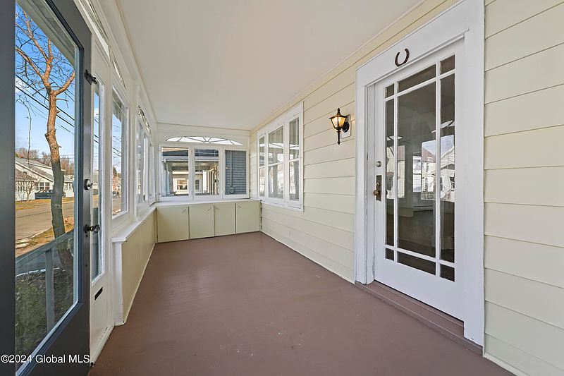 3rd image of 118 N Toll Street