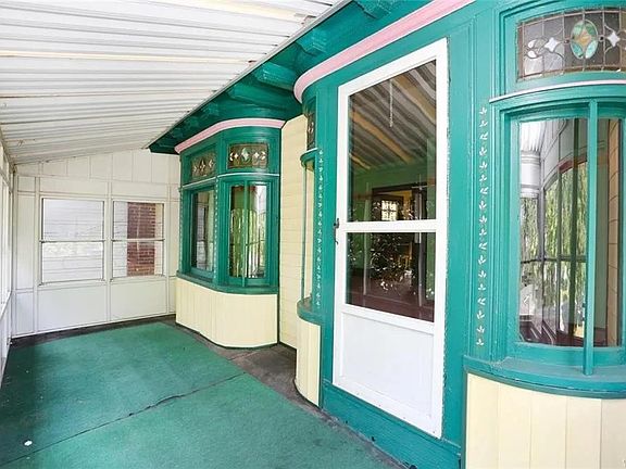 2nd image of 674 McKinley Pkwy #2