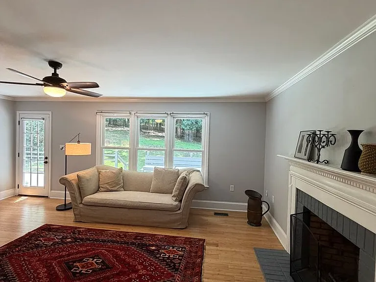 121 Ashbrook Dr — Photo 6
