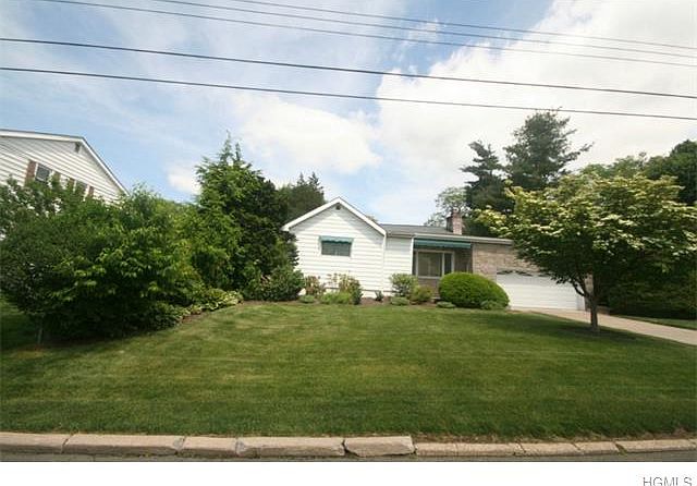 1st image of 10 Tyler Pl