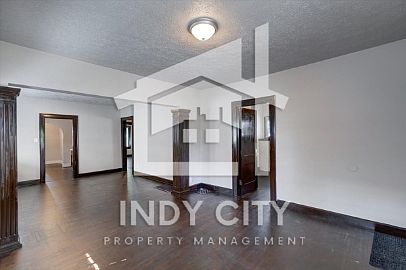 2nd image of 724 N Grant Ave