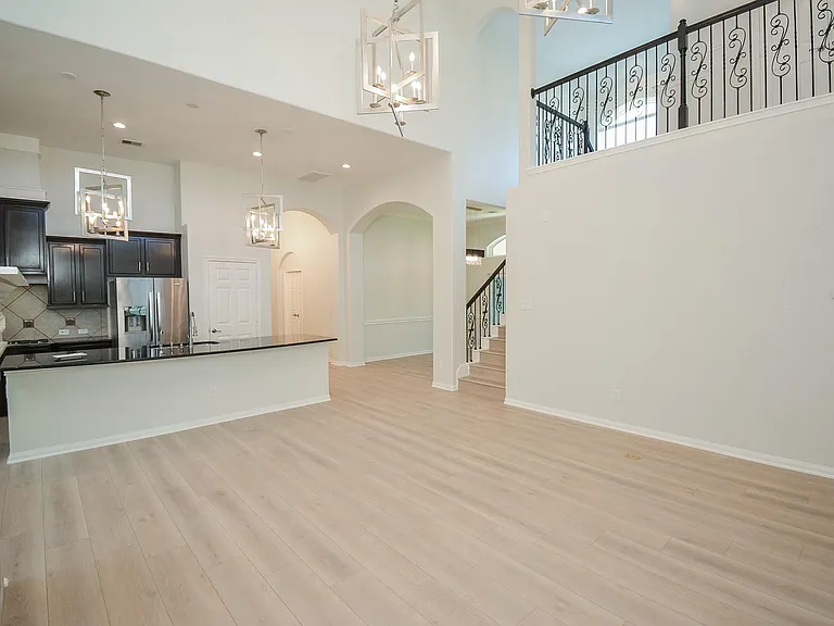 6403 Edinburgh Ct — Photo 7