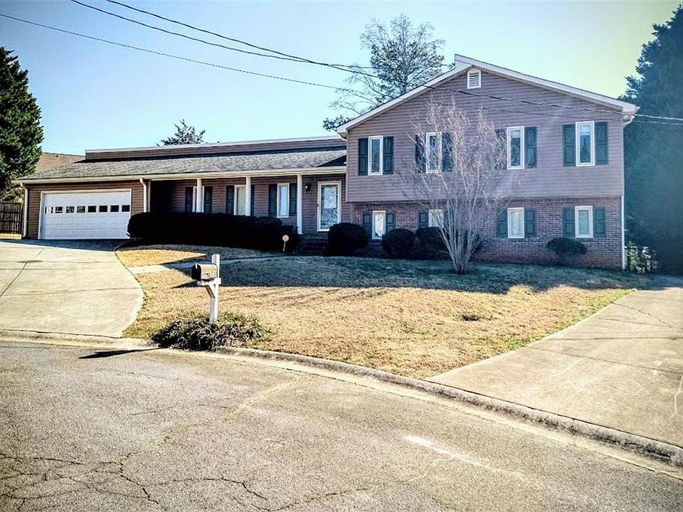 1st image of 1730 Cedar Grove Dr
