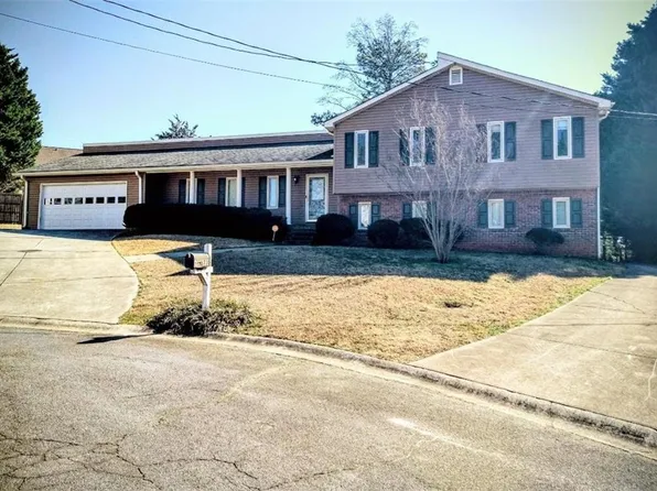 1730 Cedar Grove Dr, Marietta, GA 30066