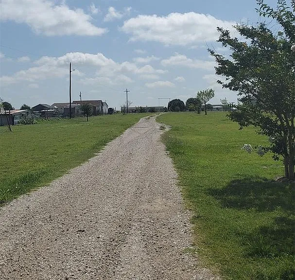 1656 County Road 697 — Photo 30