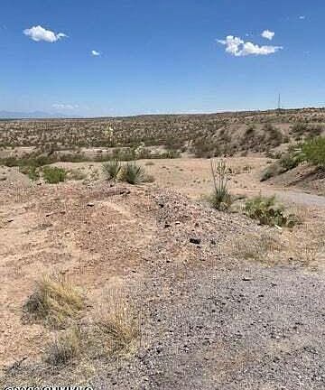 4th image of 550 Lark Spur Way