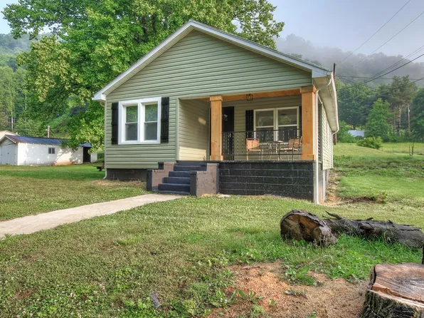 204 Cove Creek Rd, Roan Mountain, TN 37687