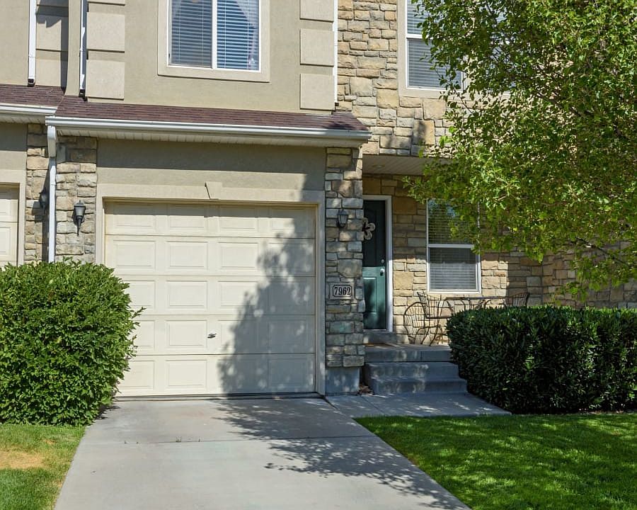 1st image of 7962 S Lismore Ln