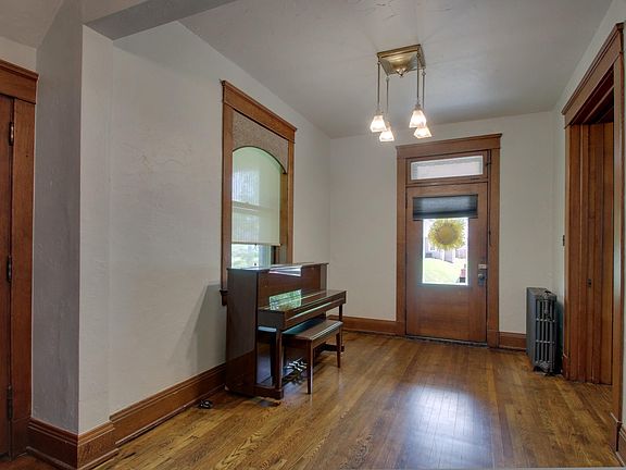 3rd image of 1601 State St