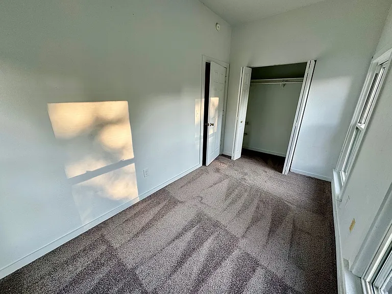 213 N Hamilton St — Photo 7