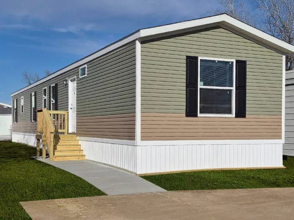 12360 Irma Ave #101, Blair, NE 68008