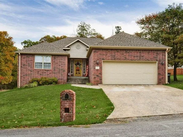 4 Ormskirk Ln, Bella Vista, AR 72714