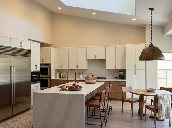 9633 Camden Hills Ave, Las Vegas, NV 89145