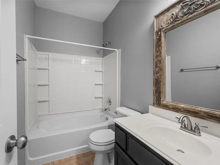 2131 Kemah Village Dr — Photo 22