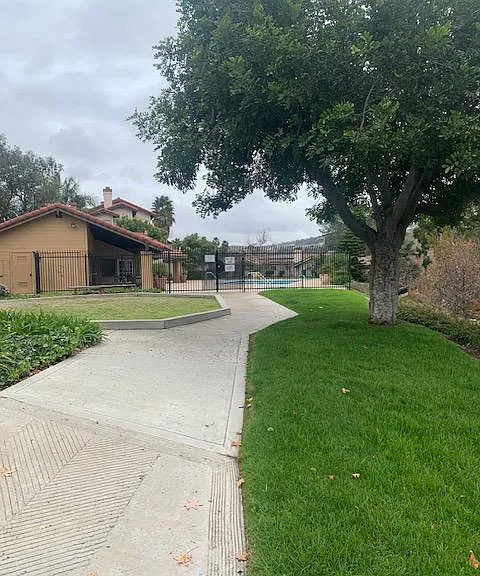 919 Correa Ln — Photo 25