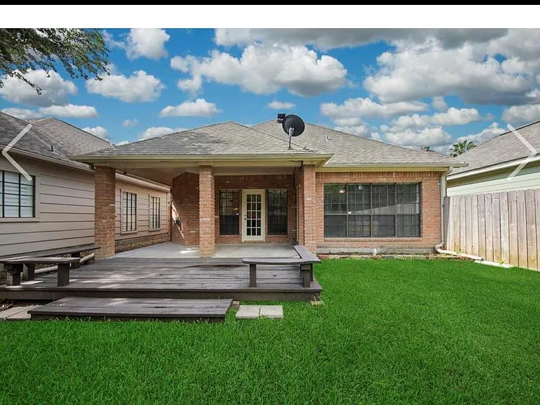 6990 Oakwood Park — Photo 17