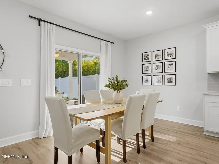 95238 Katherine St — Photo 16