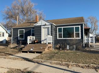 814 6th St W, Williston, ND 58801