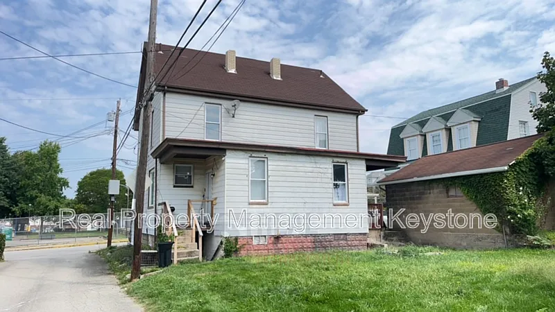 Building Photo - 108-110 Rankin St #108
