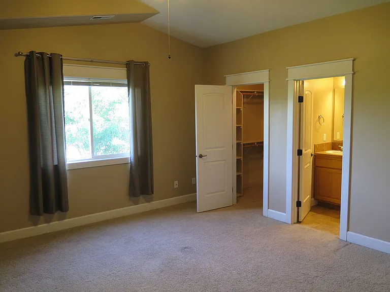 2123 S Dorothy Ave — Photo 9