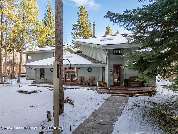 2nd image of 3840 S Lake Creek Dr