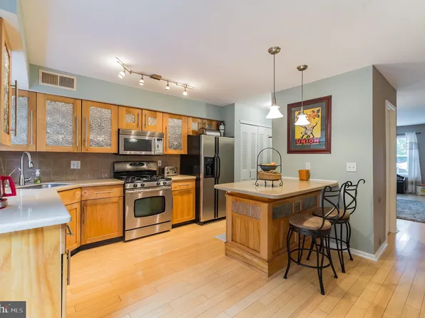 3335 Wiehle St, Philadelphia, PA 19129
