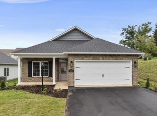105 Vinnie Ave NW, Christiansburg, VA 24073