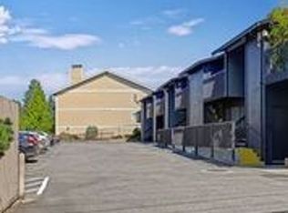 12846 SE 40th Ln APT 7, Bellevue, WA 98006