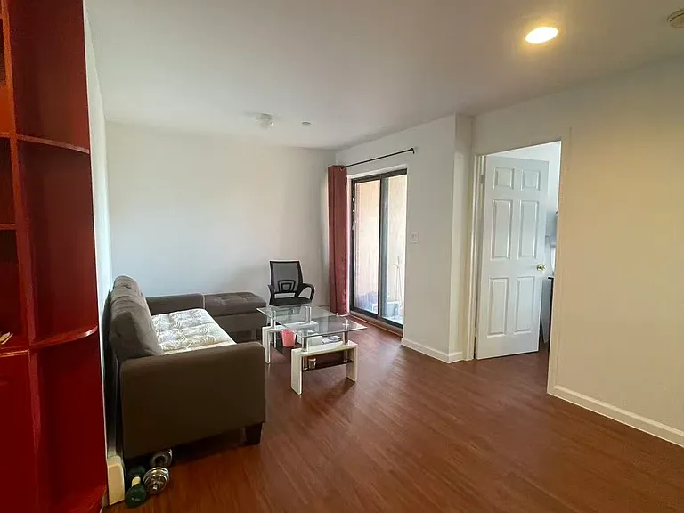 4320 Union St #6C — Photo 4
