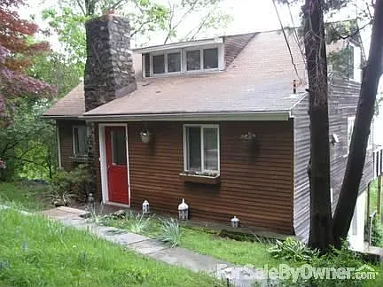 41 Tweed Blvd photo 1