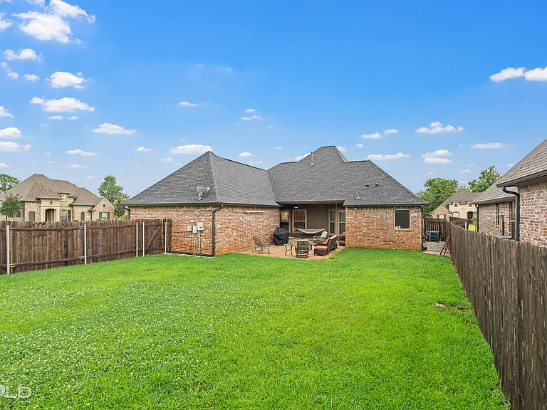 1017 Green Wood Cir — Photo 24