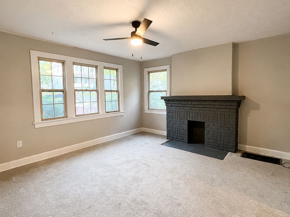 1st image of 133 W Blake Ave #2