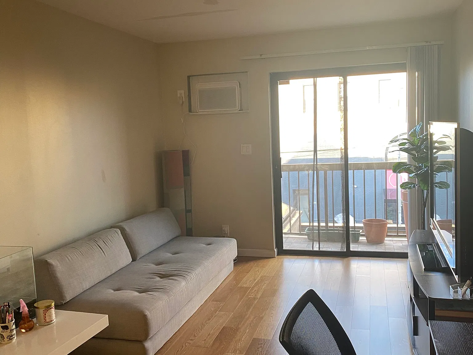 1 bed, 673 sqft, $2,400 — Photo 3
