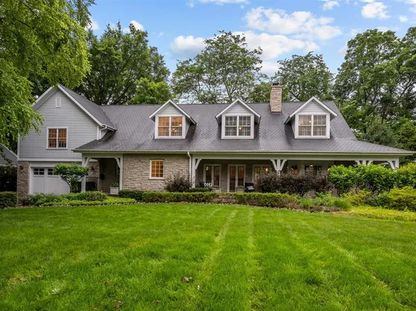 644 Beaver Rd, Glenview, IL 60025