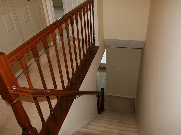 608 Brokaw Ct — Photo 9