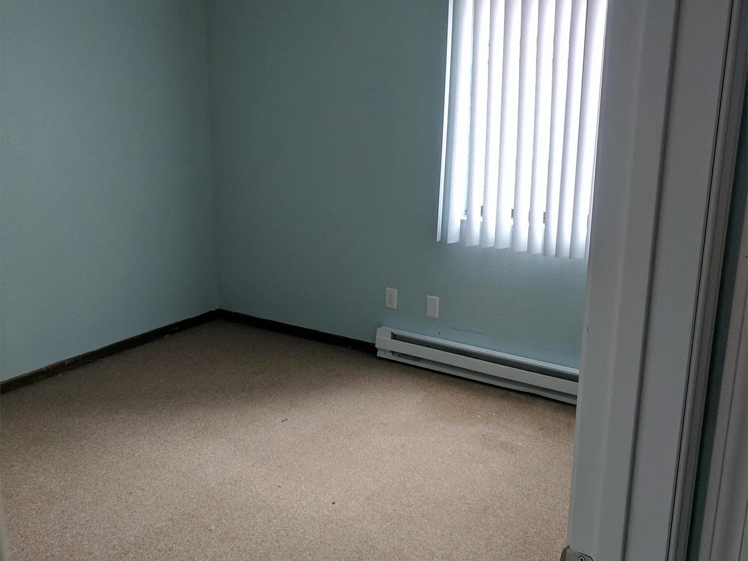 108 Hager Ave — Photo 2