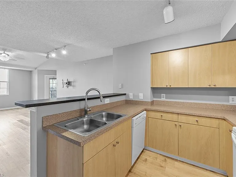 8736 River Homes Ln #7304 — Photo 9