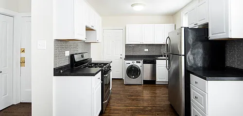 3841 N Greenview Ave #1W1W Photo 1
