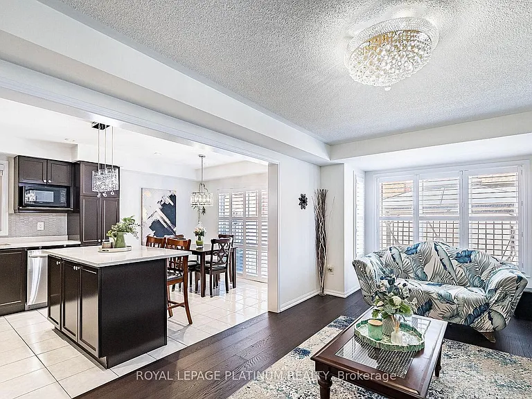 43 Arkwright Dr — Photo 12