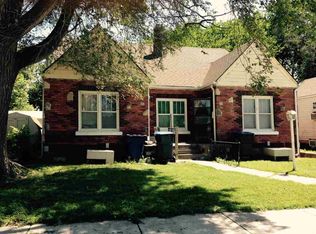 221 E 3rd St, Newton, KS 67114