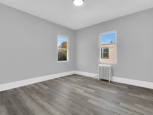 119-73 Merrill Street image 9 of 11