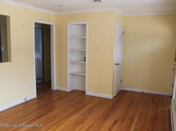 4th image of 35 Pine Brook Dr