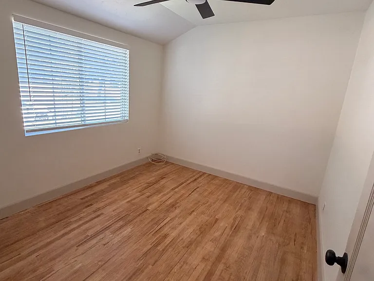 5418 Crebs Ave — Photo 13