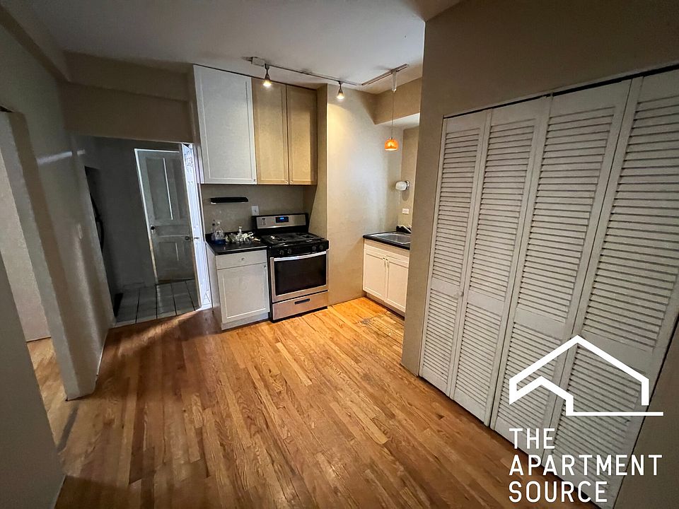 1st image of 2046 W Shakespeare Ave #G