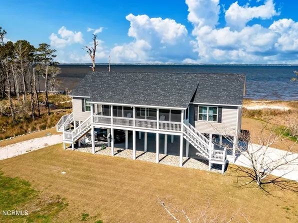 804 Berrys Creek Road, Beaufort, NC 28516
