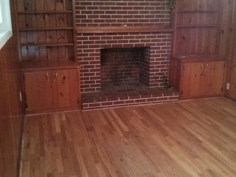 1284 Lynhurst Dr SW — Photo 2