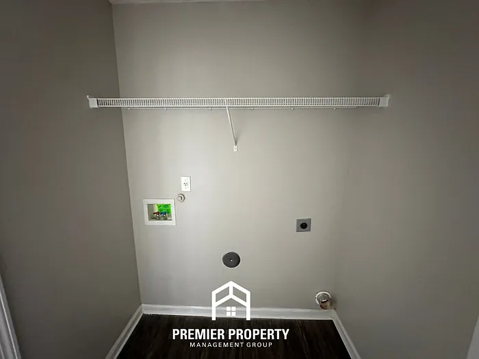10088 Chariden Dr — Photo 5