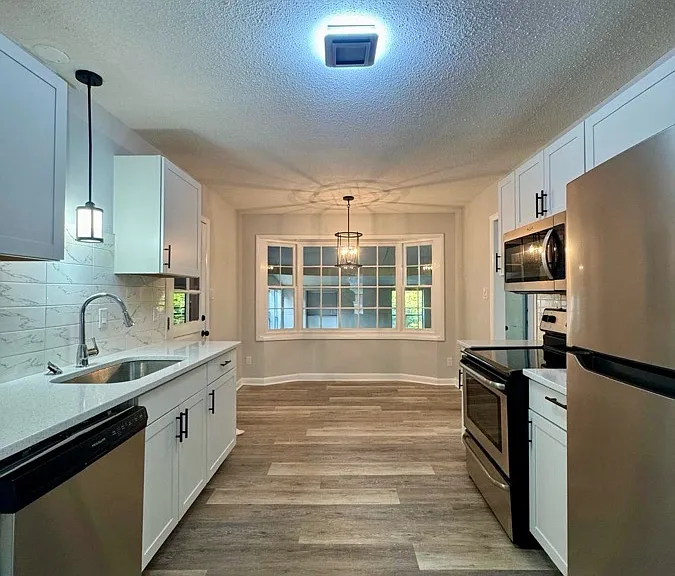 5990 Lake Trail Dr — Photo 3